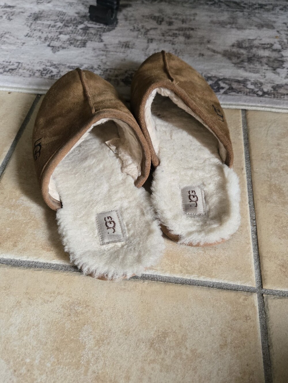 UGG Mens Scuff Suede Slippers Chestnut Tan Sheepskin Shearling Fur Size 11 Uggs - Picture 2 of 13